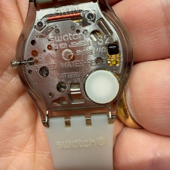 Swatch classic skin ghost grey Watch ultra thin - Picture 2 of 4